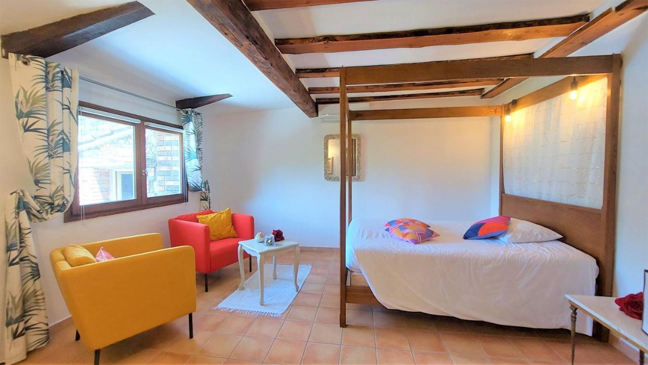 La Bergerie Du Moulin (Adults Only) Bed & Breakfast Taradeau Bagian luar foto