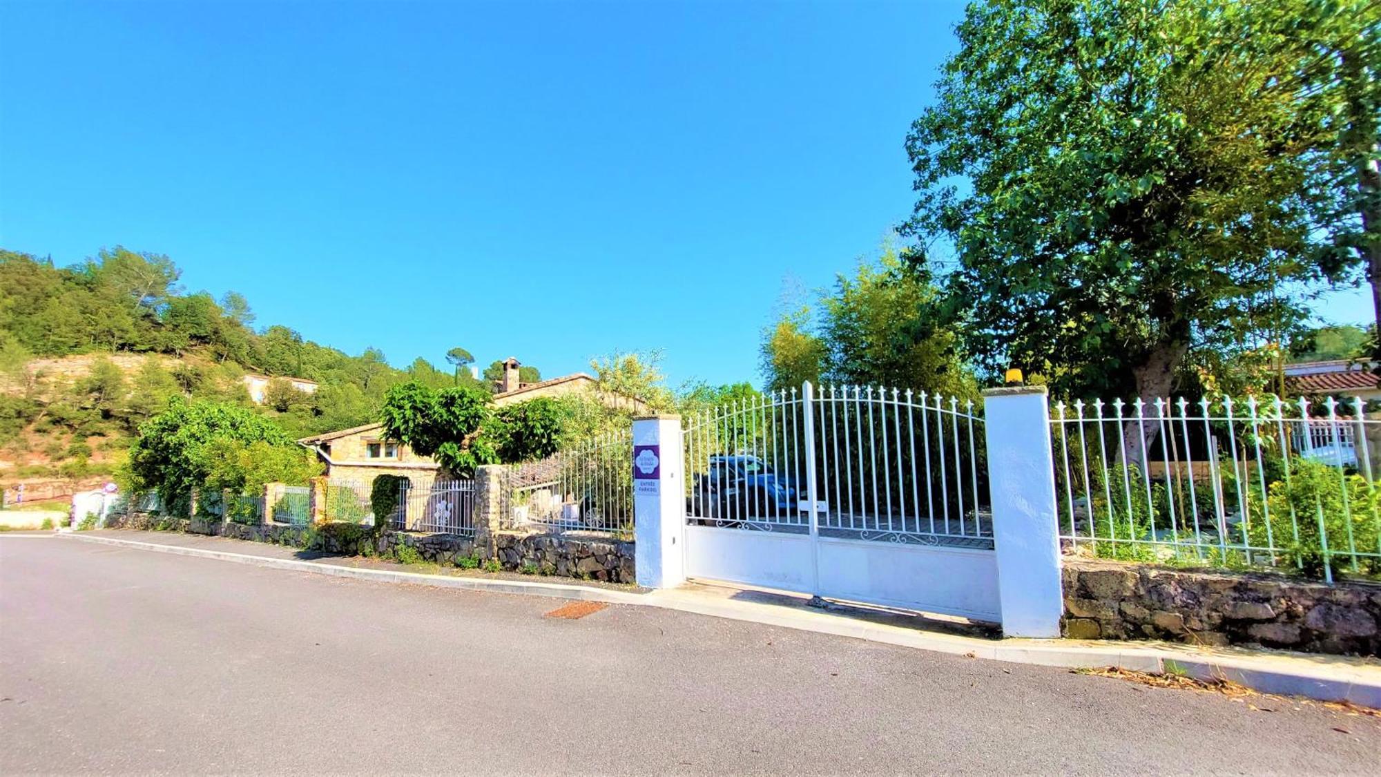 La Bergerie Du Moulin (Adults Only) Bed & Breakfast Taradeau Bagian luar foto
