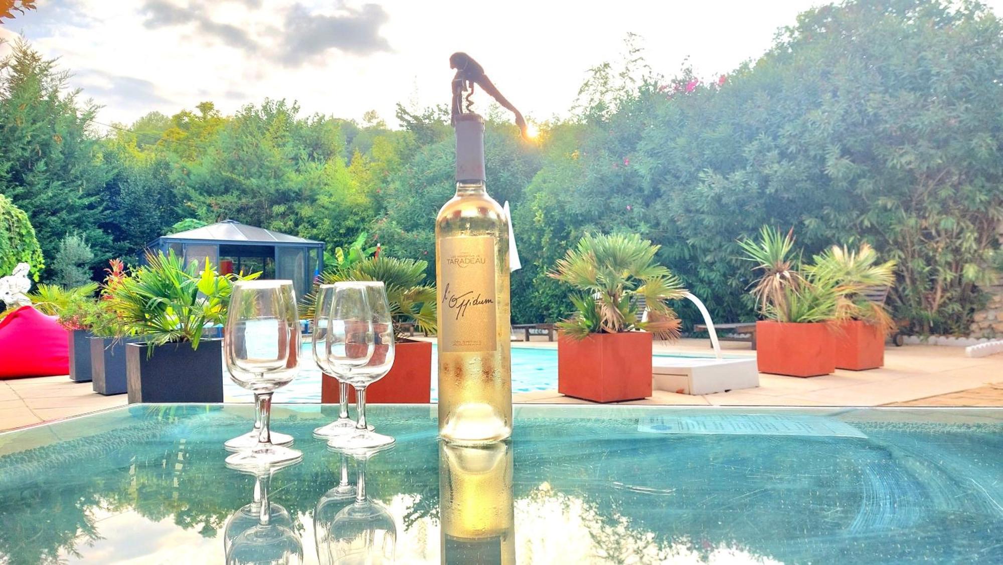 La Bergerie Du Moulin (Adults Only) Bed & Breakfast Taradeau Bagian luar foto