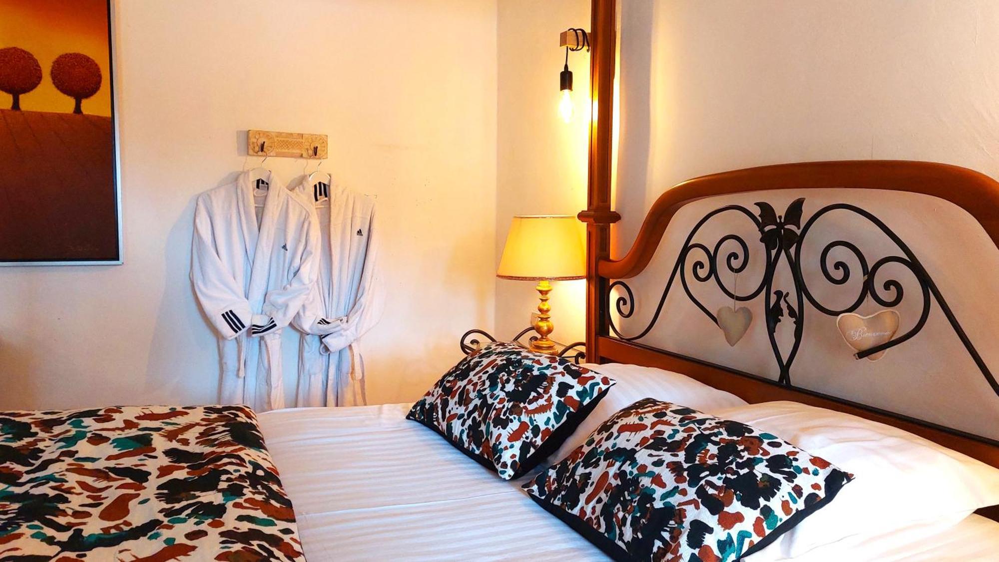 La Bergerie Du Moulin (Adults Only) Bed & Breakfast Taradeau Bagian luar foto